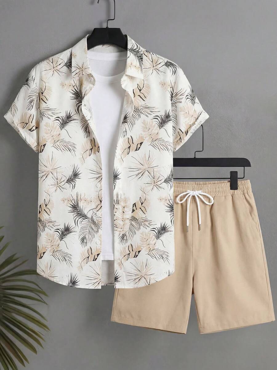 Manfinity Swimmode 男士棕櫚樹印花短袖鈕扣襯衫與抽繩腰短褲海灘套裝,度假風 - 卡其色 - 查看 1