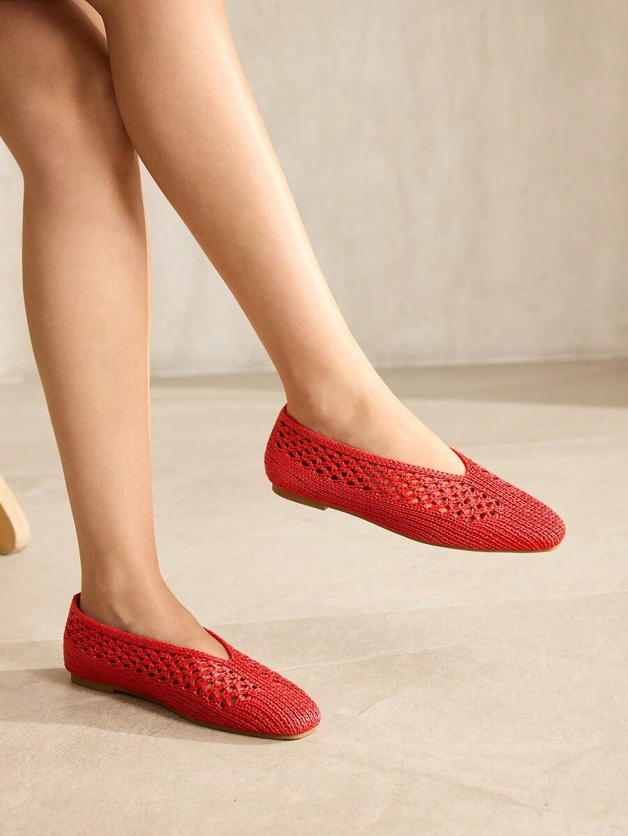 WOMEN'S RED HOLLOW-OUT KNITTED SLIP-ON FLAT SHOES - Red - View 1