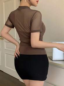 Joudiya 透视网纱拼接T恤，棕色蕾丝上衣，优雅百搭，适合情人节、婚礼、派对、正式场合，时尚修身，轻盈透气的透视网纱短袖上衣，夏季女装 - 棕色 - 查看 3