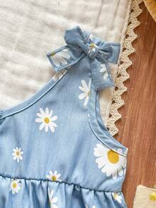 SHEIN Vintaside Kids Đầm không tay mùa hè tươi mát và đơn giản in họa tiết cho bé gái, thích hợp cho các buổi đi chơi, kỳ nghỉ hoặc các hoạt động thường ngày. - Màu xanh nhạt - Xem 5