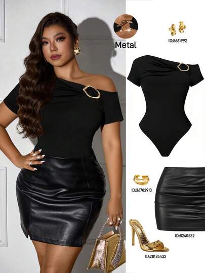 Femmeverse Plus Size Women Asymmetric Collar Metal Decor Monochrome Bodysuit
