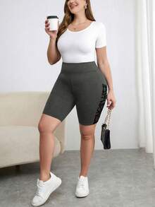 SHEIN Essnce Quần short ôm dáng họa tiết hình học phối nhiều mảnh dành cho nữ cỡ lớn. - Xám - Xem 3