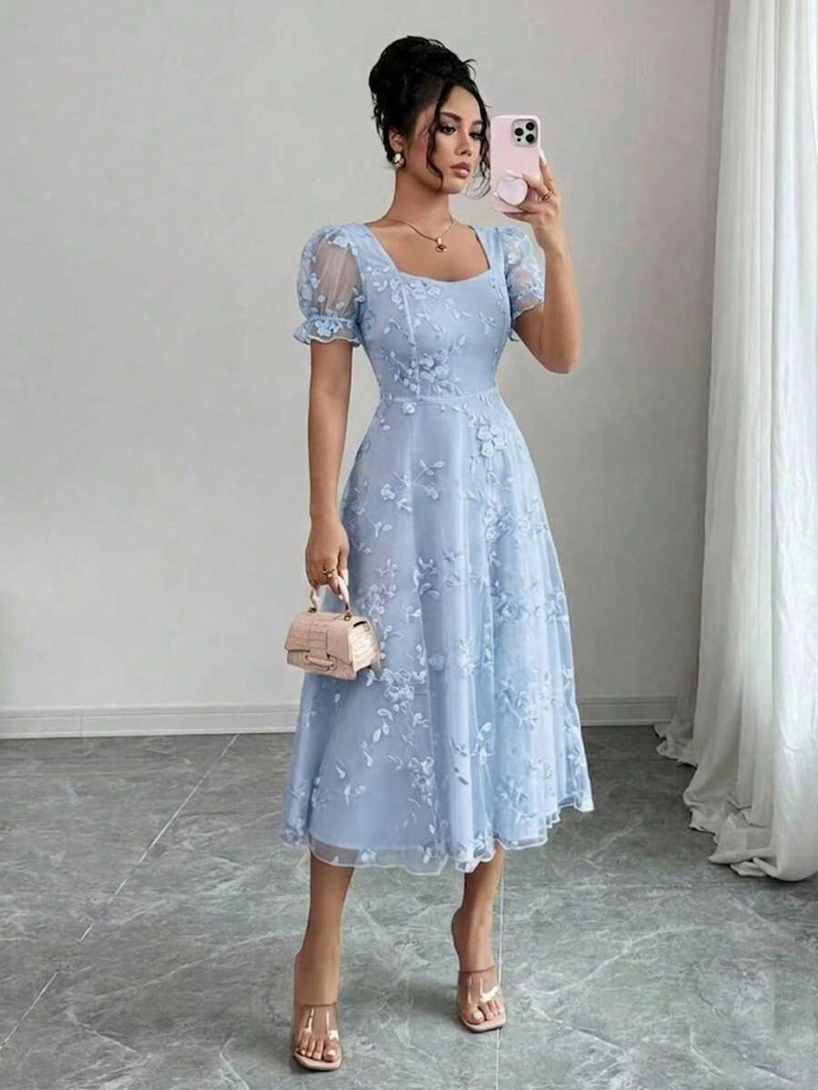 Rafferiza 女款花卉刺繡甜心領泡泡袖優雅洋裝 - 藍色 - 查看 1