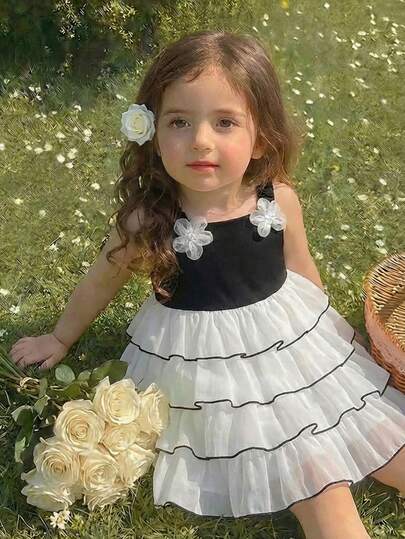 This 1-Piece Cute Baby Girl Casual, Simple, And Adorable Color-Blocked Halter-Neck Tiered Dress With 3D Floral Print Is Suitable For Birthday Parties, Evening Parties, Performances, Weddings, Baptisms, Opening Ceremonies, Everyday Wear, School, Outings, And Spring/Summer Seasons.