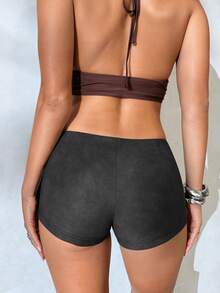 Aloruh Quần short nữ siêu ngắn cạp trễ gợi cảm dành cho lễ hội âm nhạc, có đinh tán, nhuộm tie-dye, chất liệu da PU, màu đen. - màu đen - Xem 2
