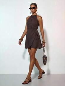 Zivah 春夏新款音乐节、复活节、圣帕特里克节、情人节、约会、西部风、游牧风、生日派对、毕业典礼、学院风、学生装、日常穿着、百搭基础款、休闲装、度假、邮轮旅行、海滩、日光浴、爆款、街头风、婚礼宾客波西米亚风、通勤、早午餐、机场、派对、假日郊游、办公室穿着 圆领无袖修身短款亚麻棕色迷你连衣裙，腰部系带 - 棕色 - 查看 6