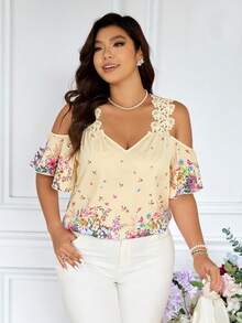 SHEIN Frenchy 大码女式印花露肩时尚上衣 - 杏色 - 查看 2