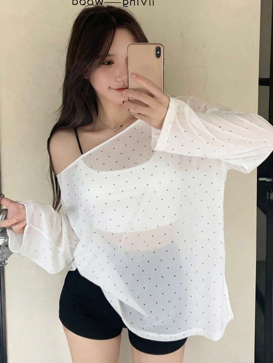 DAZY Camiseta de verano oversize con hombros descubiertos, abertura y estampado de lunares para mujer - Beis - Ver 1