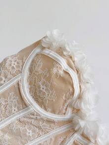 SHEIN WYWH 女士优雅度假性感白色蕾丝面料3D花卉装饰抹胸上衣，休闲、约会、下午茶、海滩、邮轮、音乐节皆宜 - 白色 - 查看 8