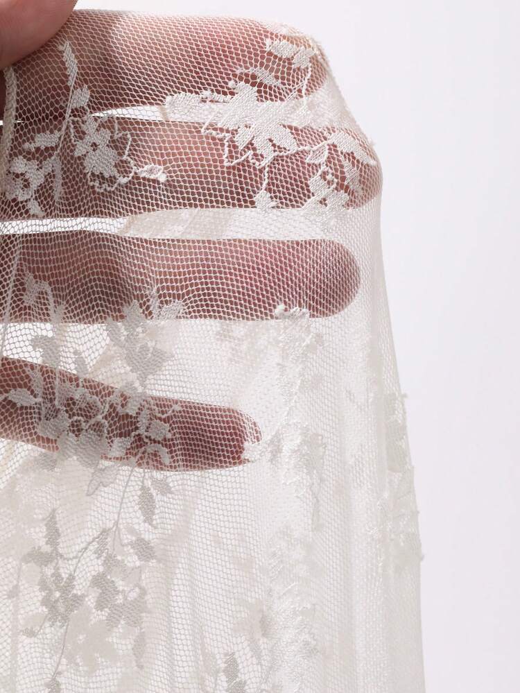 Dazy Plus Sheer Lace Camisole, Versatile Plus Size Women's White Lace Blouse T-Shirt, Spring/Summer