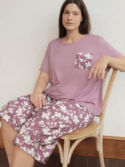 SHEIN Bộ đồ ngủ tay ngắn in hoa dáng rộng, có túi, cỡ lớn.