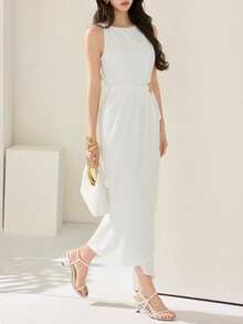 Heiryn This New, Uniquely Designed Dress Features An Asymmetrical Twisted Neckline, Asymmetrical Waist With Pleats, And An Elegant, Sophisticated Look Perfect For Commuting. - White - View 4