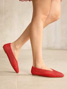 WOMEN'S RED HOLLOW-OUT KNITTED SLIP-ON FLAT SHOES - Red - View 4