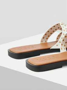 MOTF Giày sandal đế bằng hở mũi trang trí đinh tán dành cho nữ mùa hè. - Màu lạc đà / trắng - Xem 4