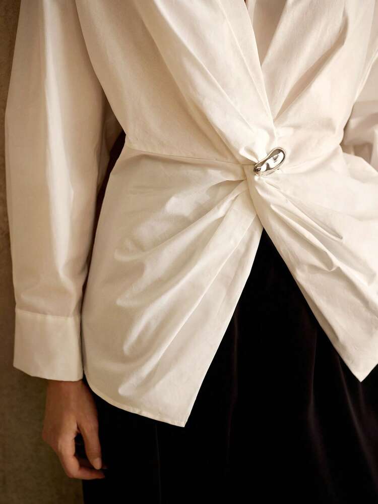 WOMEN'S SPRING/SUMMER PURE COTTON STRUCTURED V-NECK METAL DECOR SHIRT