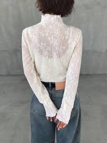 FRIFUL Áo nữ tay dài cổ đứng họa tiết jacquard, viền bèo nhún. - Màu be - Xem 2
