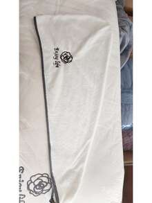 Toalla de baño suave y absorbente de 90 * 180 cm + Gorro de ducha de 25 * 65 cm para damas - Juego de 2 toallas de baño y gorro de ducha extragrandes bordados en blanco - Ver 4