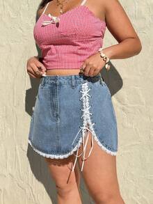 Rivivi Minifalda de mezclilla sin elasticidad para mujer talla grande con ribete de encaje blanco, lazo de cinta, estilo dulce y picante de vaquera para el verano - Lavado ligero - Ver 5