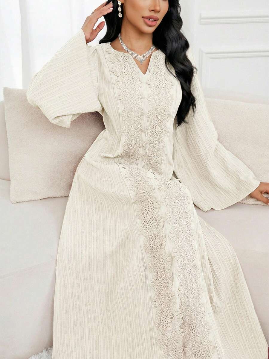 Al Najma 女士优雅蕾丝装饰阿拉伯风格连衣裙 - 杏色 - 查看 1