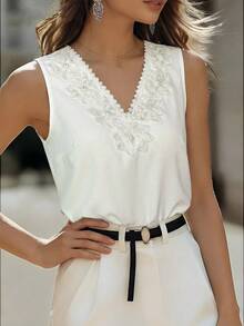 Balvessa White Bamboo Knot Linen 3D Floral V-Neck Sleeveless Blouse For Women - White - View 7