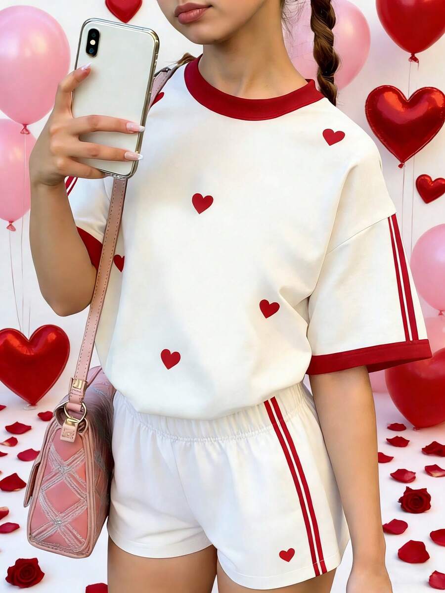 SHEIN Elladie kids 2件套女童休闲时尚创意爱心条纹印花T恤短裤套装,舒适日常穿着,适合春、夏、秋季穿着,可爱女童套装,少女服装,短袖。 - 彩色 - 查看 1