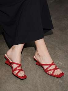 女士红色方头交叉绑带高跟凉鞋，休闲露跟穆勒凉鞋 - 紅色 - 查看 4