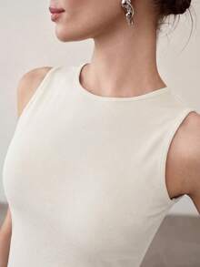 MOTF PREMIUM SOLID COLOR SLIM FIT TANK TOP - White - View 7