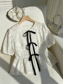 SHEIN EZwear 大码休闲度假衬衫，3D镂空蝴蝶结领，A字廓形，春夏款 - 白色 - 查看 6