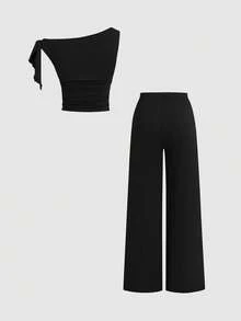 Sweetra Conjunto de 2 piezas con top corto con volantes y tirantes asimétricos de hombro y pantalones rectos de cintura alta, decoración floral 3D de metal marrón, elegante minimalista para vacaciones, viajes, vintage, versátil para mujer en primavera/verano - Negro - Ver 2