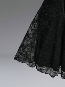 ROMWE Goth 大码女式哥特式天鹅绒撞色蕾丝吊带裙 - 黑色 - 查看 4