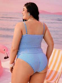 Swim Mod 2026新款加大码女式两件套几何印花时尚休闲泳装，可调节加宽肩带高腰吊带背心式泳衣，饰有蝴蝶结 - 藍色 - 查看 2