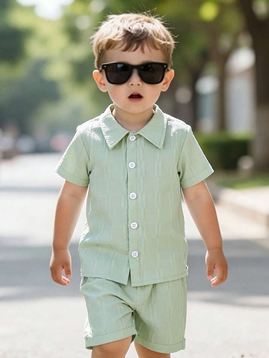 SHEIN Streecool Kids Young Boy Summer Casual Vacation & Daily Wear Solid Color Textured Fabric Short Sleeve Shirt And Shorts Set - Green - View 1