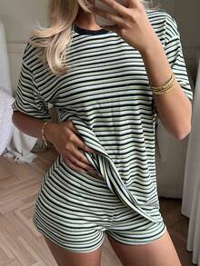 SHEIN EZwear 女士夏季休闲度假通勤撞色条纹印花宽松落肩T恤和短裤套装 - 橄欖綠 - 查看 8