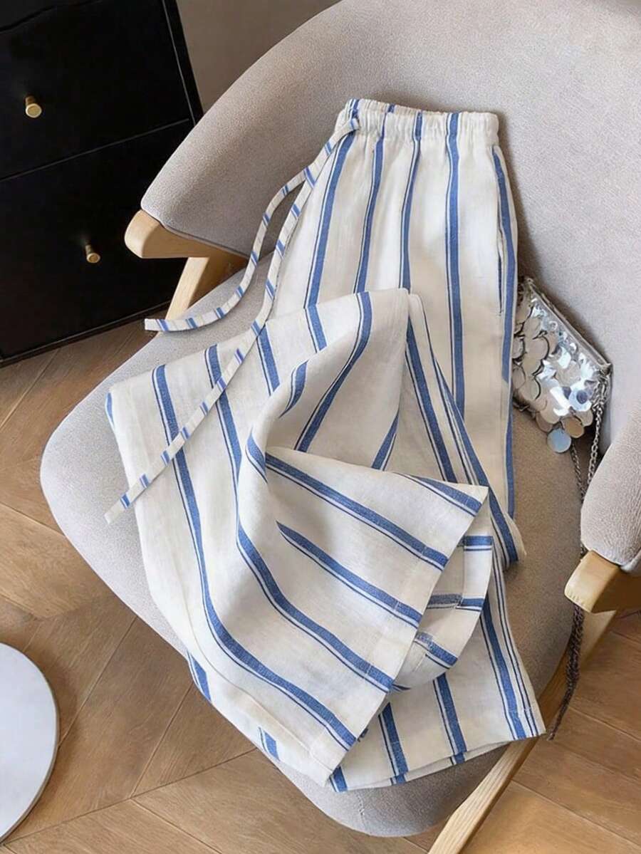 GlowEve Hàng mới về: Quần ống rộng dáng suông, nhẹ, kẻ sọc xanh trắng, thích hợp mặc mùa hè. - Màu xanh nhạt - Xem 1