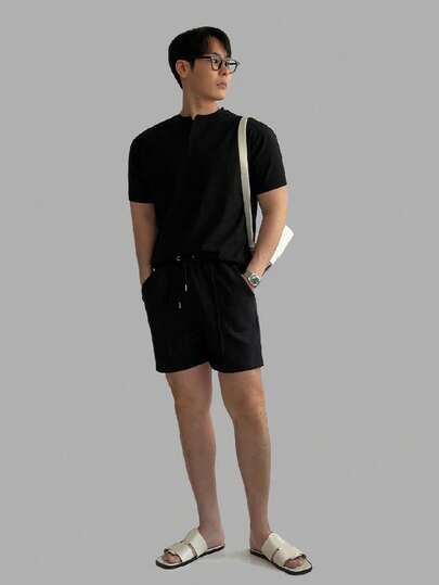 DAZY Bộ đồ nam thường ngày gồm áo thun ngắn tay và quần short màu trơn, thích hợp cho mùa hè.