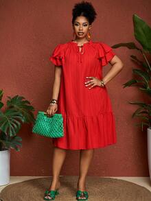 SHEIN CURVE+ 大码纯色系带领荷叶袖荷叶边下摆连衣裙/吊带裙 - 紅色 - 查看 5