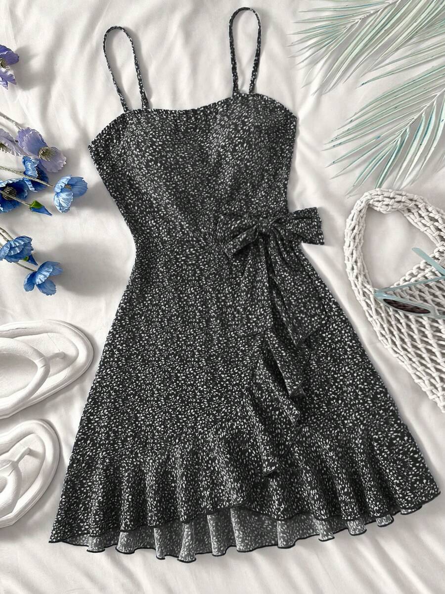 SHEIN 少女波点爱心碎花无袖休闲荷叶边飘逸A字度假连衣裙,夏季服装,沙滩装,假日装,太阳裙,波西米亚风,海滩度假装扮 - 黑色 - 查看 1