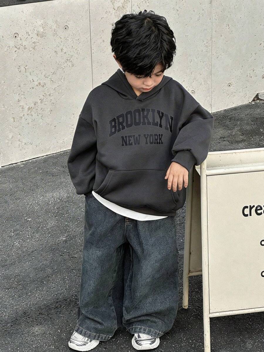 SHEIN Boys' Korean Style Loose Denim Set, Hooded Sweatshirt Paired With Fashionable Jeans - Multicolor - View 1