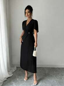 Rafferiza 纯色雪纺收腰优雅褶裥连衣裙 - 黑色 - 查看 6