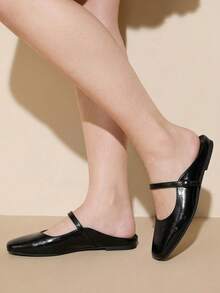 CUCCOO CURVES Ladies Commuting Black Closed Toe Flat Shoes Square Toe Fashionable Fattening Widening Comfortable Women's Shoes - Black - View 3