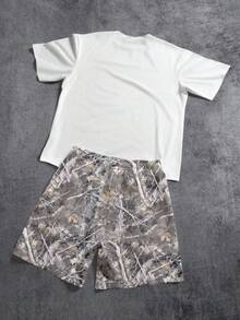 Manfinity ZONE917 Loose Street Cartoon Funny Graffiti Gray Portrait Print Camo Short Sleeve T-Shirt And Shorts Set, Suitable For Spring/Summer, Essential For Dates And Gatherings, Great Gift For Boyfriend - Multicolor - View 5