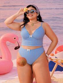 Swim Mod 2026新款加大码女式两件套几何印花时尚休闲泳装，可调节加宽肩带高腰吊带背心式泳衣，饰有蝴蝶结 - 藍色 - 查看 6