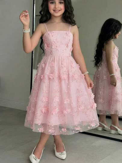 SHEIN 少女3D立体花卉刺绣网纱吊带连衣裙，适合春夏休闲、优雅场合，如周末、休闲外出、毕业舞会、花园派对、婚礼季、生日聚会等。