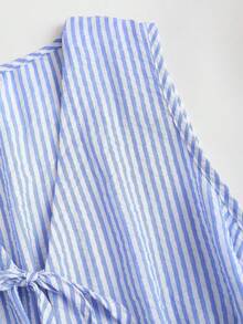 Sweetra Tall Conjunto de top sin mangas con cuello en V y cintura anudada, y pantalones de pierna ancha, conjunto informal de gasa a rayas tipo burbuja para mujeres altas, primavera/verano - Azul y blanco - Ver 5