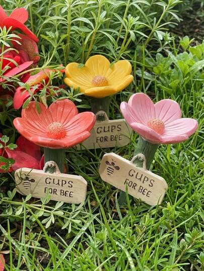 Cirelle 1件装花园树脂蜜蜂饮水站，户外装饰彩色蝴蝶浴缸，配有粉色、黄色和红色花朵形状的昆虫喷雾罐，花朵形状的野生昆虫饮水器，节日场合的完美礼物之选