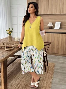 Weeklong Plus Size Women 2-Piece Set: Textured V-Neck Asymmetric Hem Tank Top And Botanical Print Cropped Pants - Multicolor - View 4