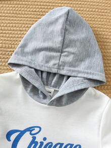 SHEIN 2件套婴儿/幼儿卡通字母数字印花连帽短袖T恤和休闲短裤/牛仔裤套装 - 彩色 - 查看 10