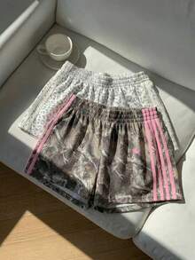SHEIN EZwear 2件装女士休闲迷彩树枝印花和复古白色豹纹针织拼接宽松短裤，夏季短裤，适合日常通勤、约会、派对、秋冬夏、圣诞节、新年、感恩节、聚会、婚礼、海滩、毕业典礼、时尚、优雅、休闲、外出、约会、预订、通勤、闪亮、情人节、优雅、度假、休闲、Y2K、外出、毕业典礼等场合。 - 彩色 - 查看 6