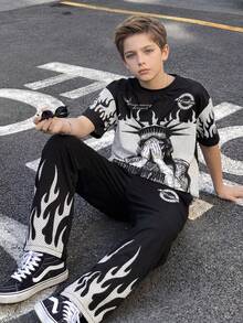 SHEIN Conjunto de pantalones cortos y camiseta de manga corta de estilo casual Y2K para adolescentes varones, apto para salidas diarias, fiestas y primavera/verano. Incluye camiseta de manga corta estampada + pantalones acampanados clásicos de chándal, conjunto de 2 piezas. - Negro - Ver 5