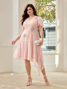 PREMIUM Đầm cỡ lớn ren đính đá, eo thắt, thiết kế bất đối xứng, thanh lịch và quyến rũ. - Hồng - Xem 6